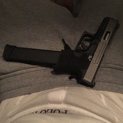 😈