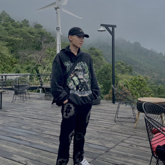 đầu ti hung tợn
