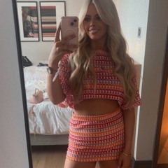 chloeelsonjones