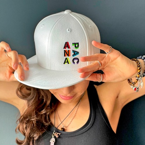 Ana Pac’s avatar