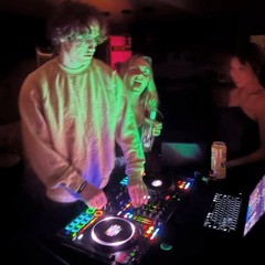 tDJ