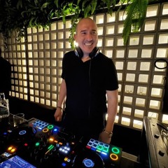 DJ Carlos Tenorio