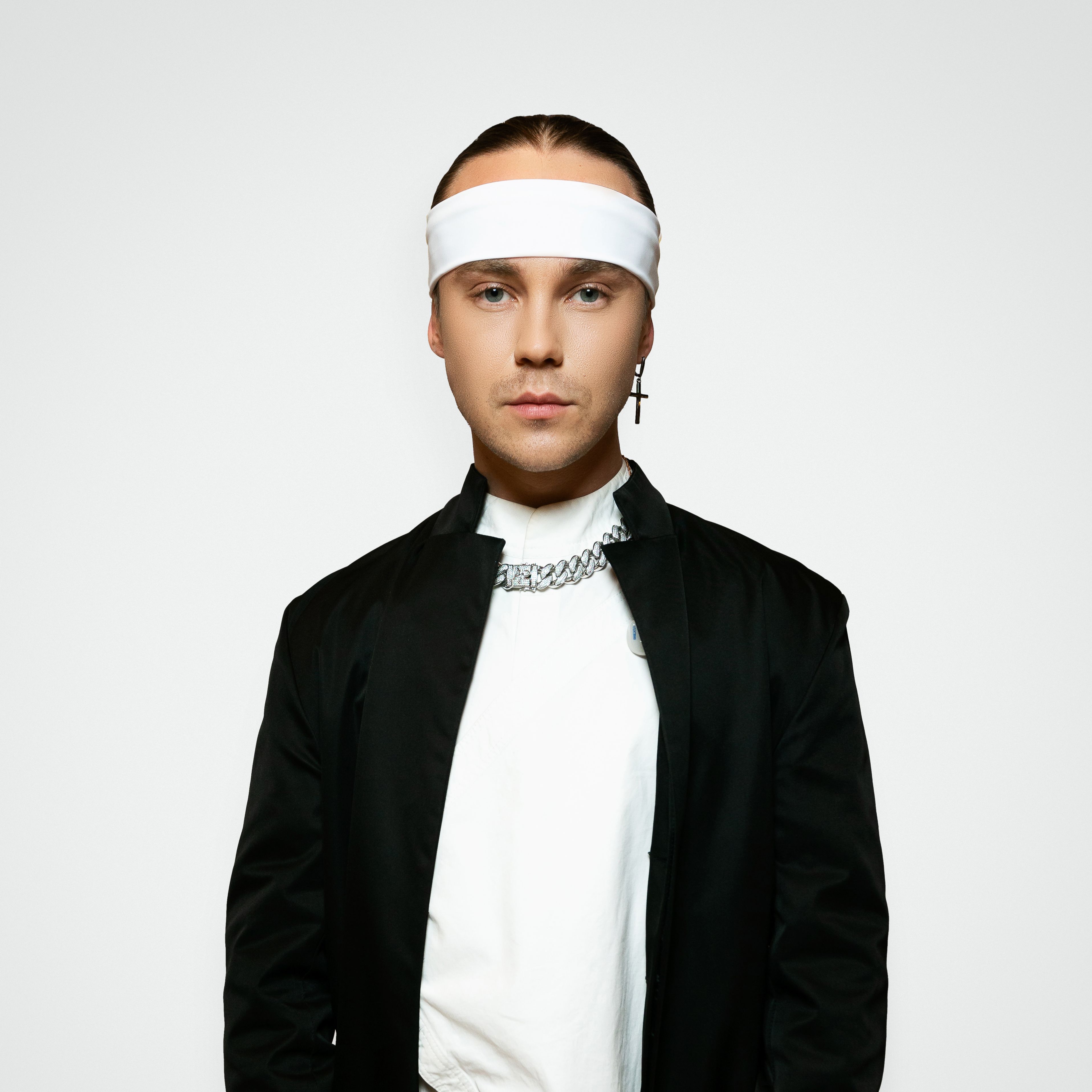 Artem Pivovarov