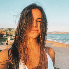 JULIA LINS