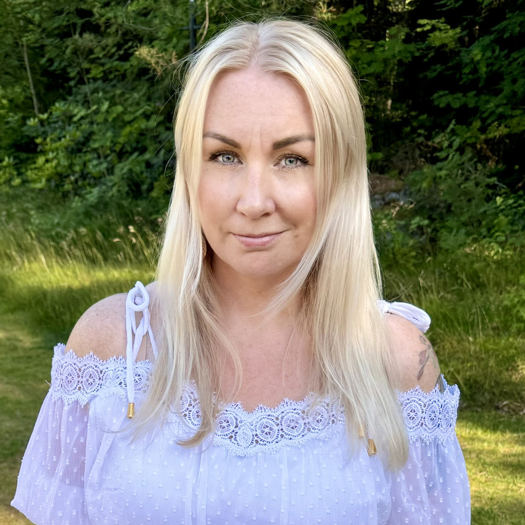 Stream Sanna Stålbro music | Listen to songs, albums, playlists