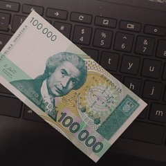 chuquimamani condori E+E Elysia Crampton