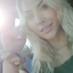 laura_listens