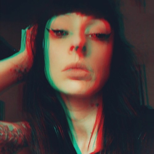 Lily Mrl’s avatar