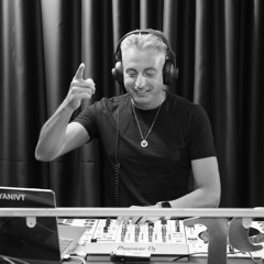 DJ YANIV T