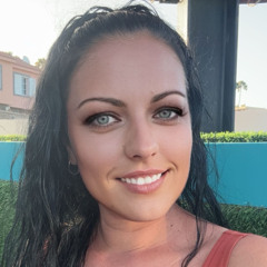 Danni B