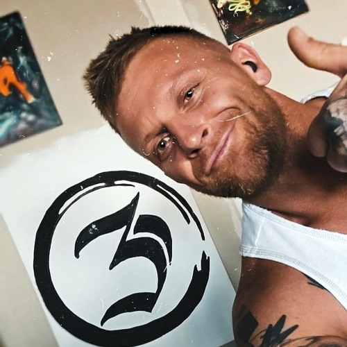 Stream 01 Kommune First Strike Zaik In Love Rufio by Zaik | Listen ...