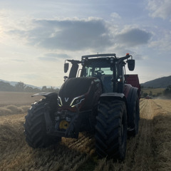 Charlie 🚜💨
