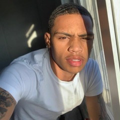 follow my IG iamkaisnowden