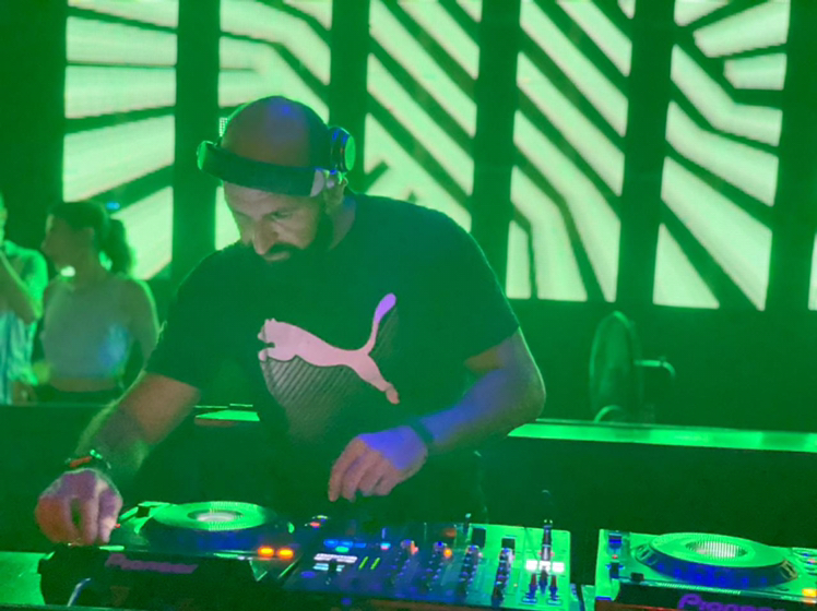 Decibel Session