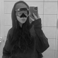 lizkarrr_.