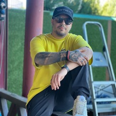 Alejandro White