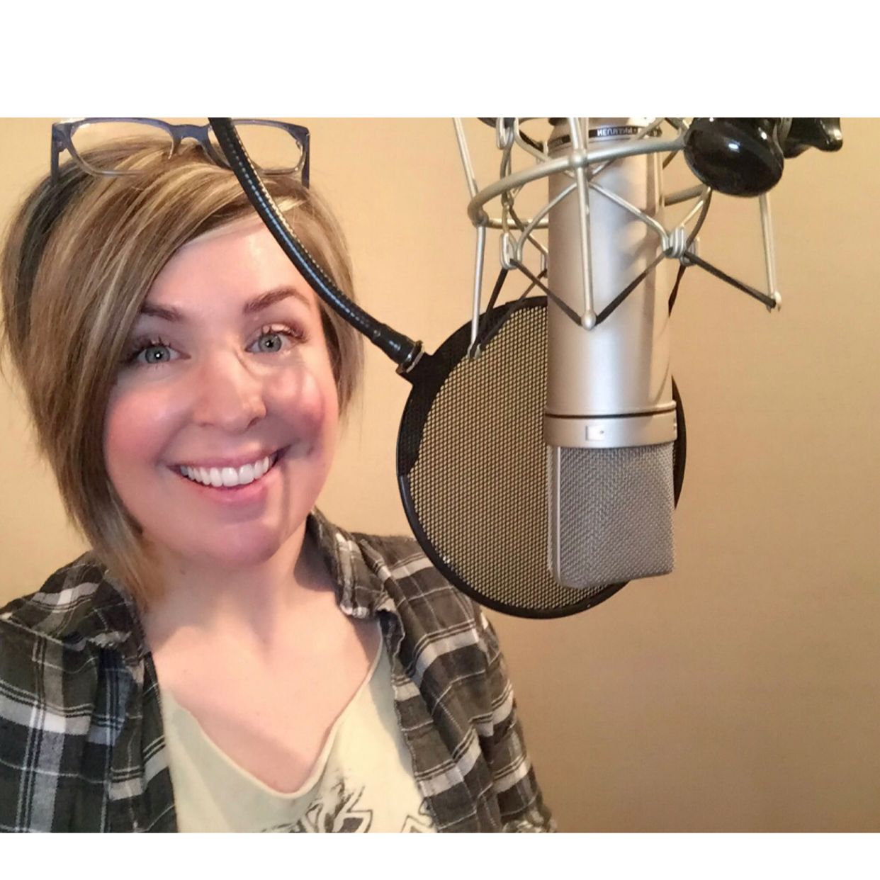 Lisa Biggs - Voice Actor podcast artwork