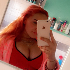 chloe_poolex