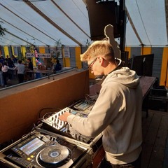 DJ LewisD