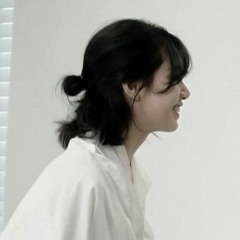 lona.°•☽.°•✯🍜