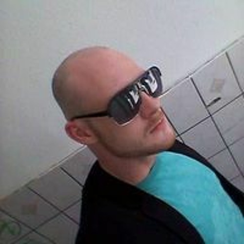 René Beatmassaker Poitz’s avatar