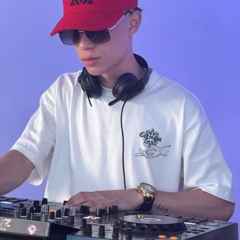 Daniel Vásquez (Official)