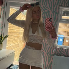 lola kennedy