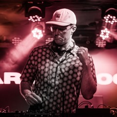 Garry Grooves