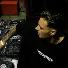 CLOSING RAVING CHARLIE