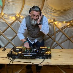 MR C SMITH DJ