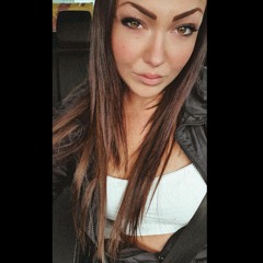 Zsofia Becsek