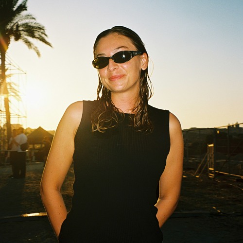 Bella Claxton