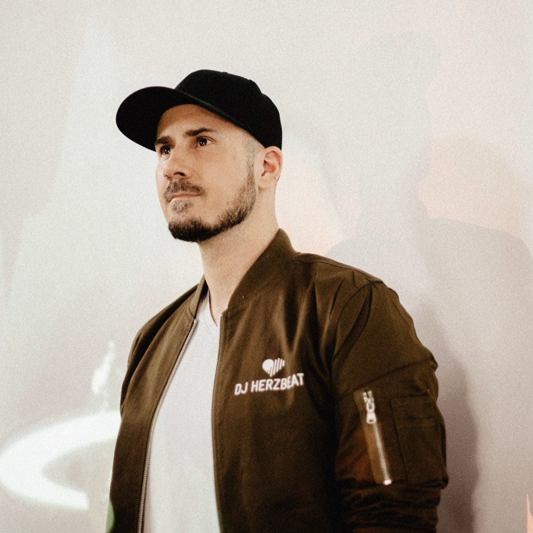 Picture of DJ Herzbeat