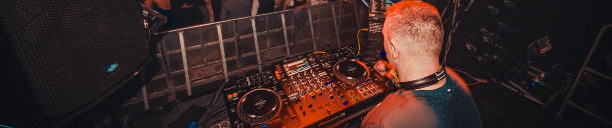 Richard Lowe(DJ/Producer)