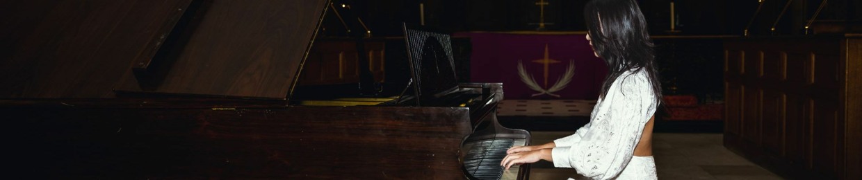 Shirley Ly | Classical Music Composer and Pianist