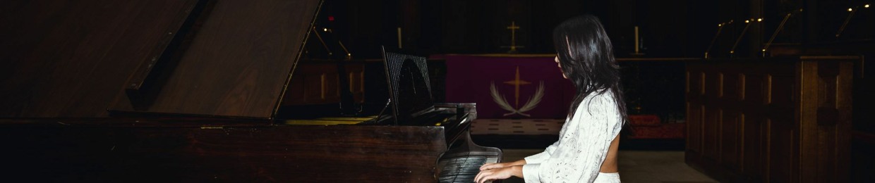 Shirley Ly | Classical Music Composer and Pianist