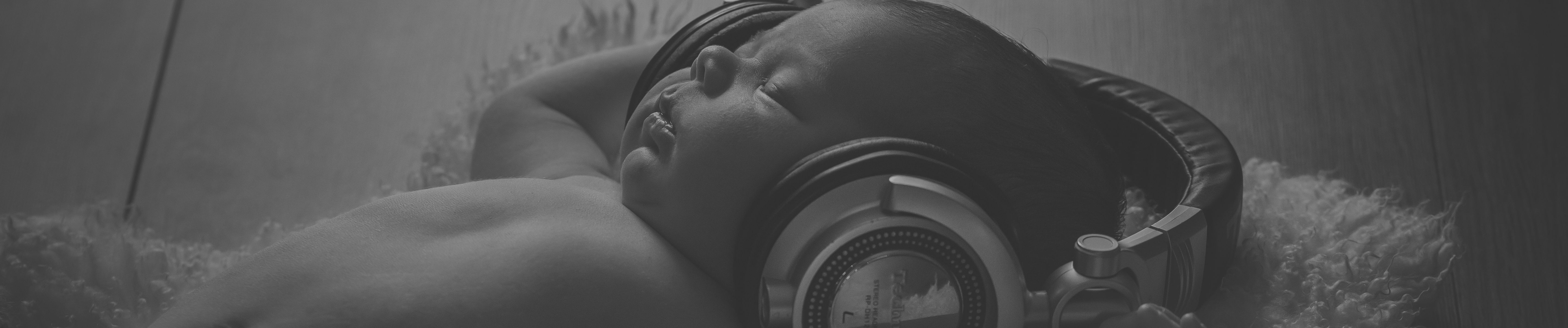 SoundCloud banner for @hesitate