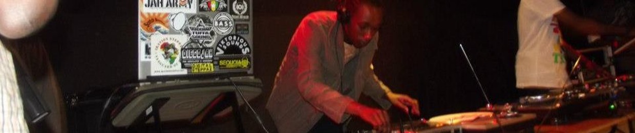 dobbie dj backstage int