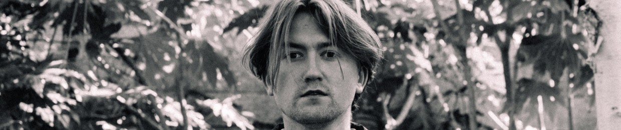 TOM NOLAN