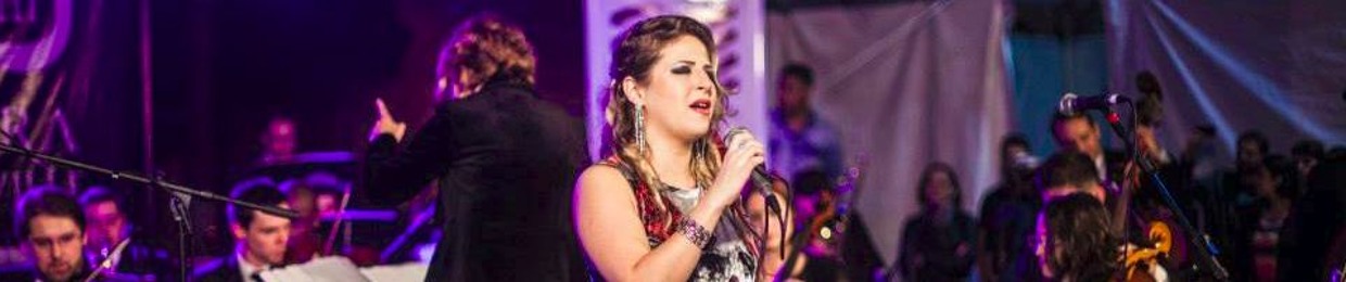 Cantora Carolina Luz