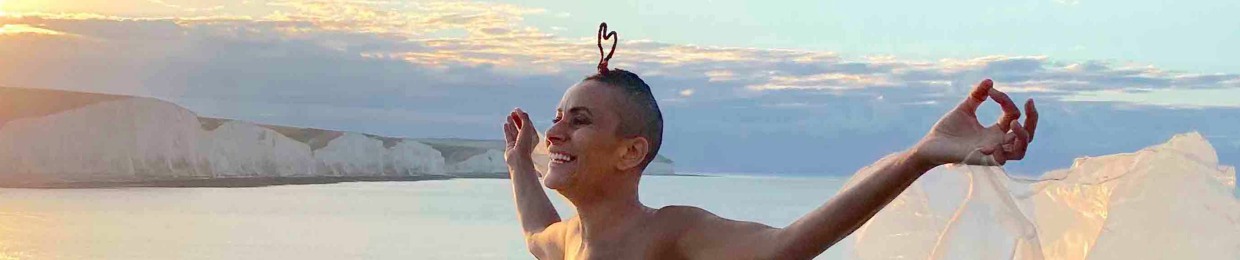 Stream Alison David Vocalist music | Listen to songs, albums