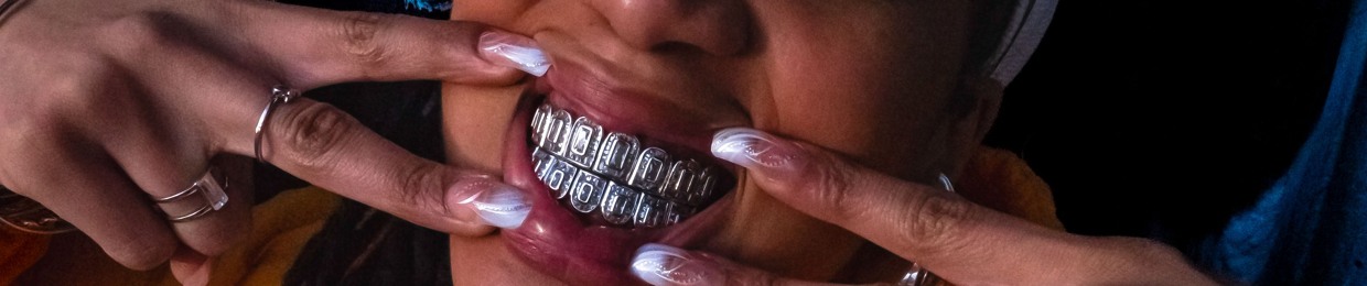 𝑺𝑨𝒀𝑯𝑬𝑵𝑵𝑰𝑿