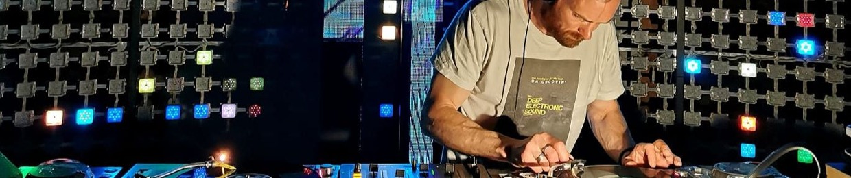 Deep Electronic Sound