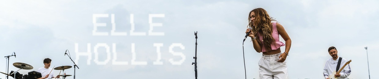 Elle Hollis