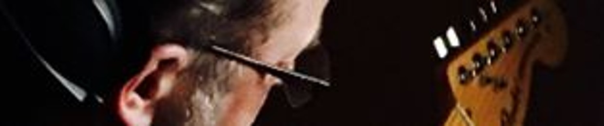 RogerA Qui Audit Et Videt