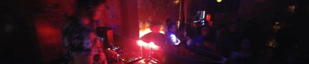 DJ CTRLX