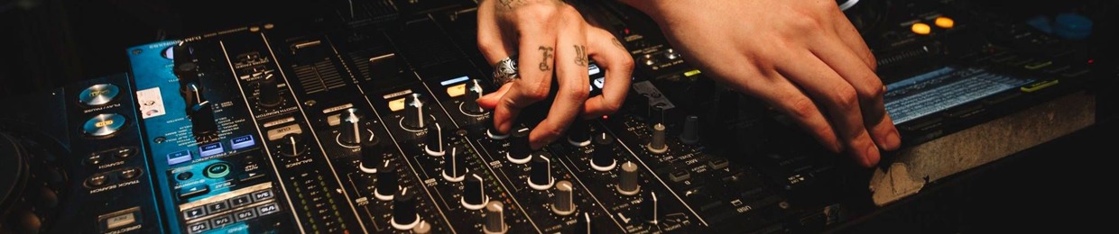 DJ WAYZEE