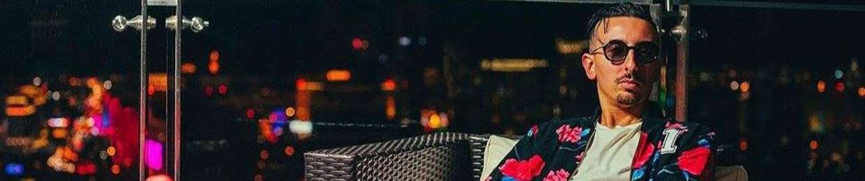 Ménage à Trois Records