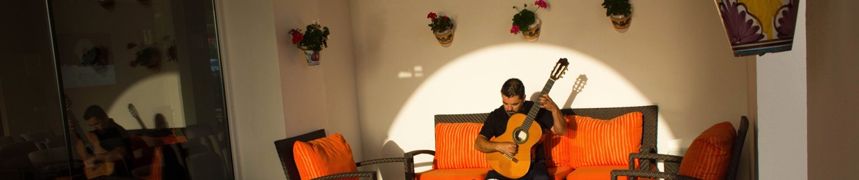 JUAN VALENZUELA