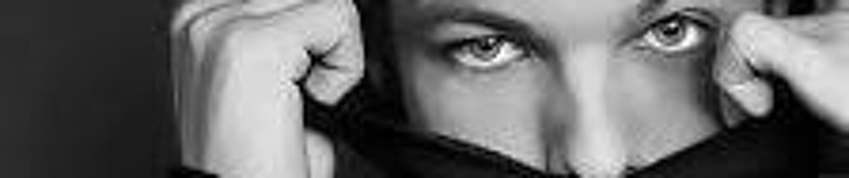 Mởķå SÛpér-bǾy